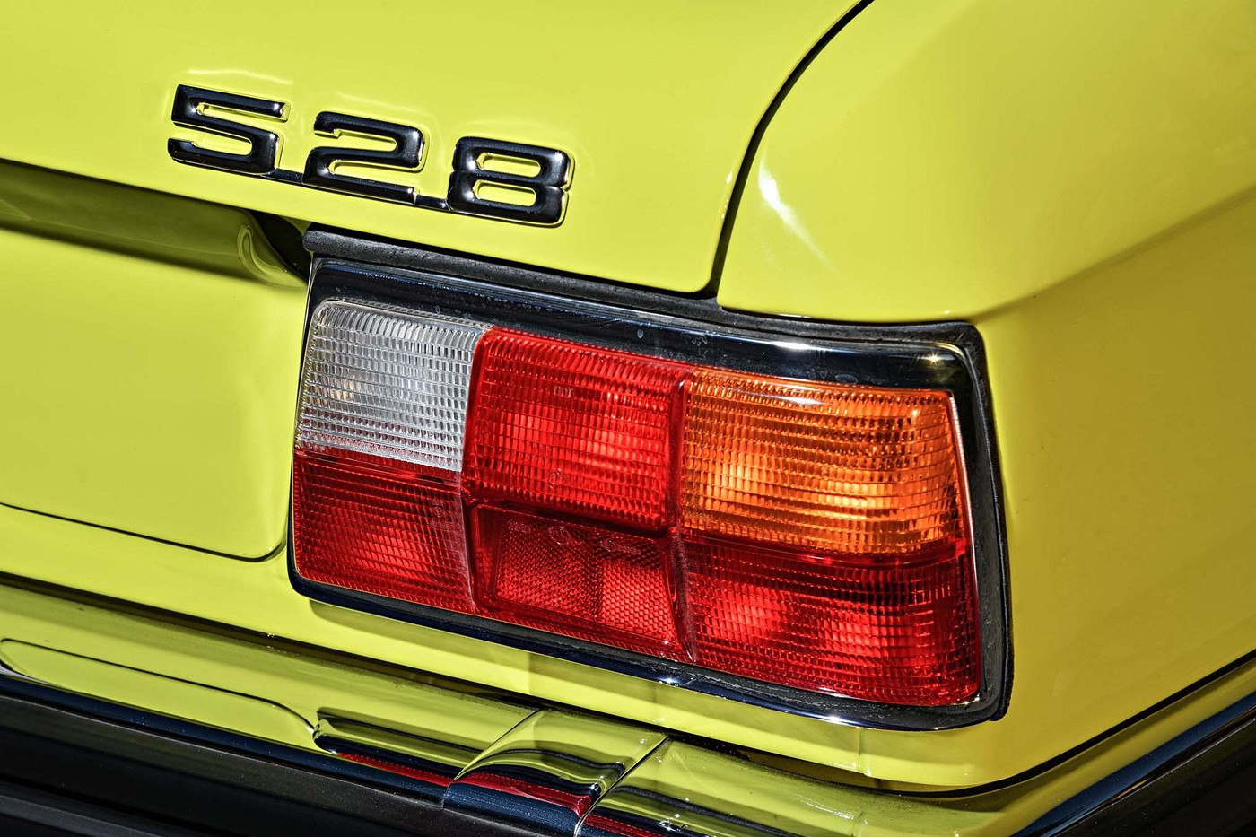 Name:  BMW-5-Series-E12-taillight-02.jpg
Views: 1711
Size:  315.1 KB