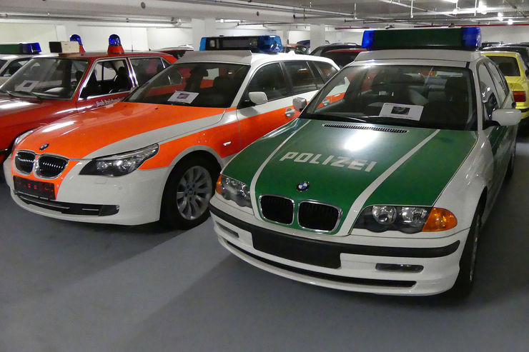 Name:  BMW-318i-E46-Polizei-fotoshowBig-2a5a4e81-1003533.jpg
Views: 13625
Size:  75.5 KB