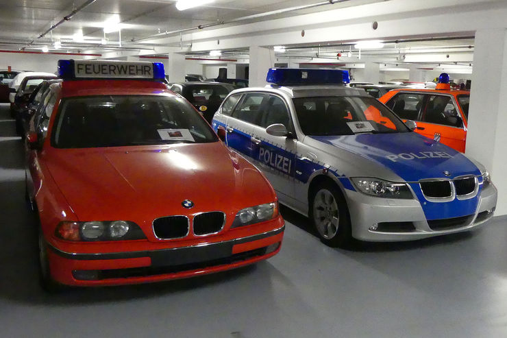 Name:  BMW-5er-E39-Feuerwehr-3er-E90-Polizei-fotoshowBig-8d733e18-1003539.jpg
Views: 13534
Size:  71.2 KB