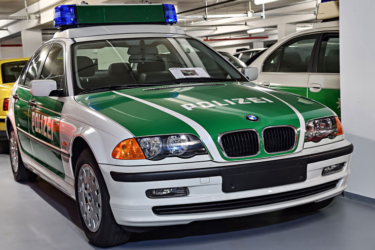 Name:  BMW-318i-E46-Polizei-fotoshowBig-cd7b12f9-1003532.jpg
Views: 15915
Size:  89.5 KB