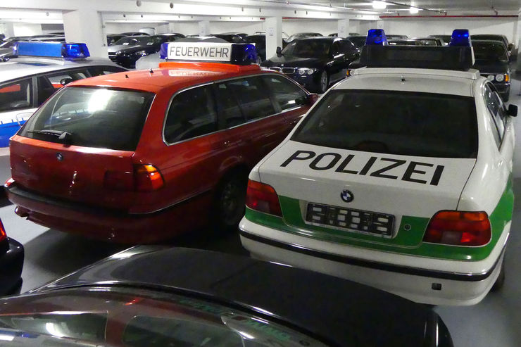 Name:  BMW-5er-E39-Polizei-fotoshowBig-ee0af855-1003537.jpg
Views: 12453
Size:  74.5 KB