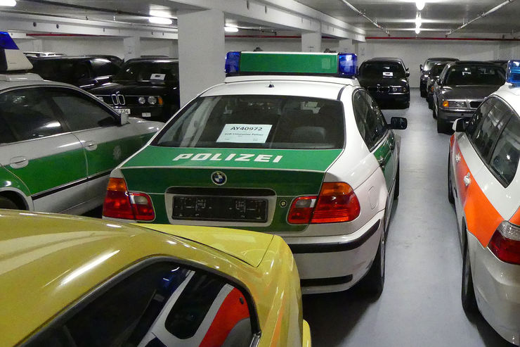 Name:  BMW-318i-E46-Polizei-fotoshowBig-ec5020cb-1003534.jpg
Views: 11848
Size:  81.0 KB