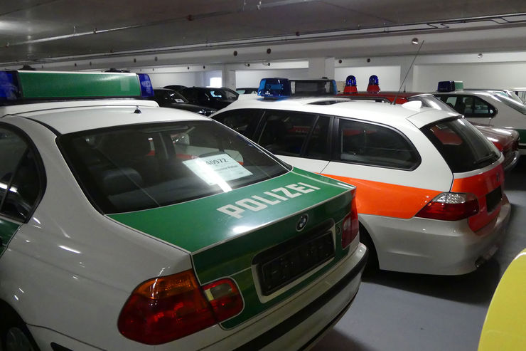 Name:  BMW-318i-E46-Polizei-fotoshowBig-ffe59cbd-1003535.jpg
Views: 11276
Size:  61.9 KB