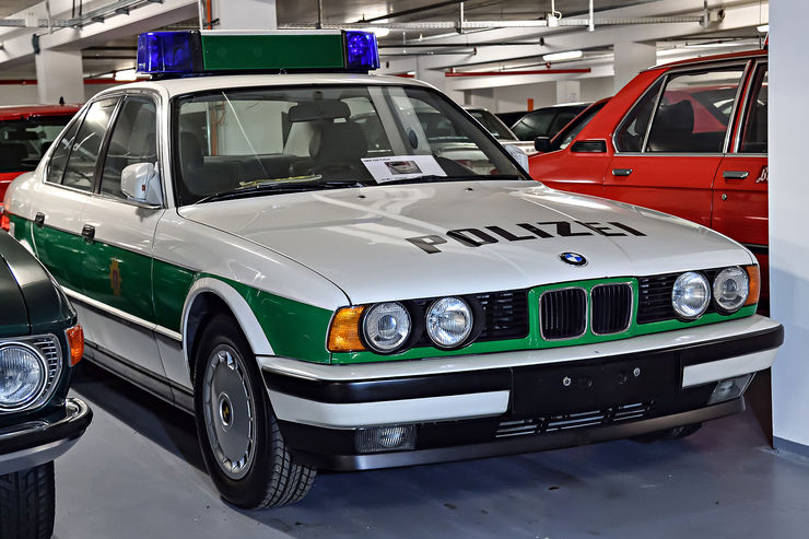 Name:  BMW-520i-E34-Polizei-Grossstadtrevier-fotoshowBig-86222741-1003538.jpg
Views: 16751
Size:  89.2 KB