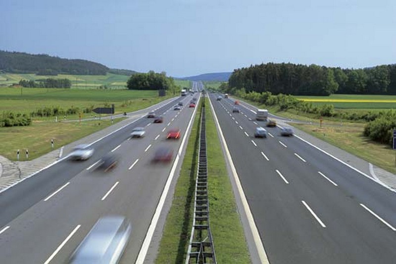 Name:  Autobahn A9 heading North out of Munich   136000-004-AC29E627.jpg
Views: 1471
Size:  76.5 KB