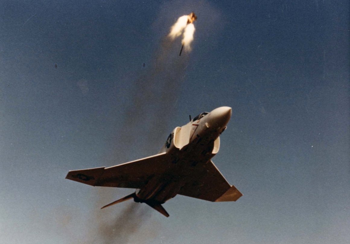 Name:  F-4S_Phantom_ejection_seat_test_1985.jpg
Views: 3839
Size:  99.6 KB