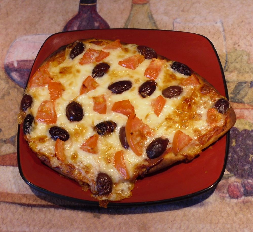 Name:  Naan pizza..JPG
Views: 609
Size:  143.7 KB