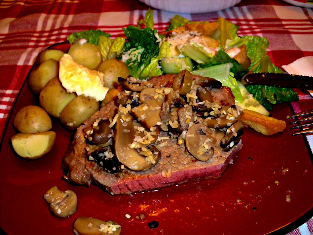 Name:  Steak. (1).jpg
Views: 392
Size:  483.5 KB