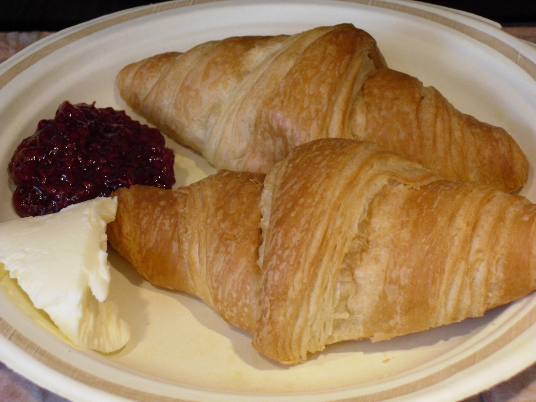 Name:  Croissants..JPG
Views: 572
Size:  620.9 KB