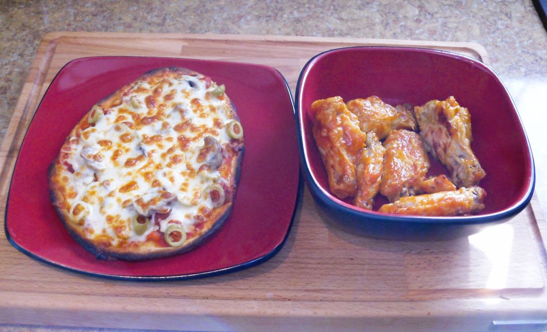 Name:  Pizza and wings..jpg
Views: 359
Size:  117.0 KB