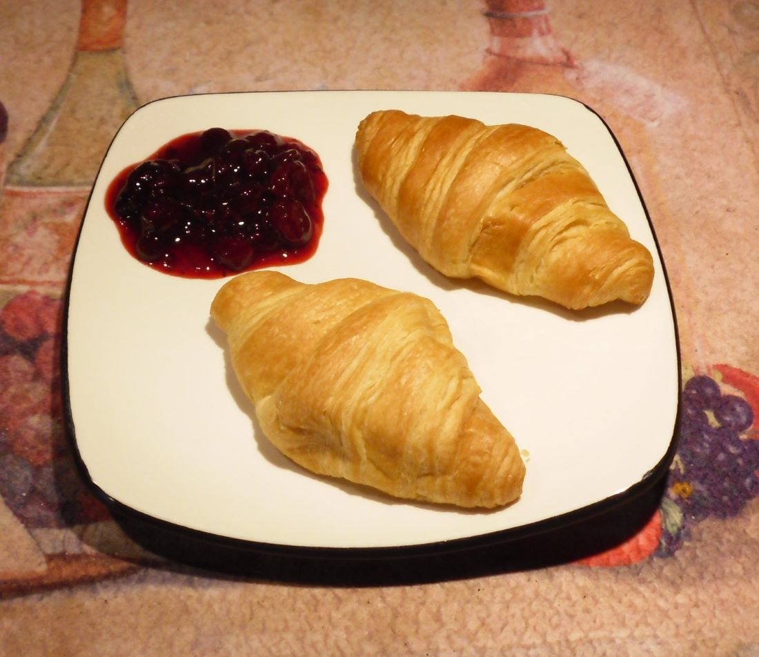 Name:  Croissants..JPG
Views: 307
Size:  116.0 KB