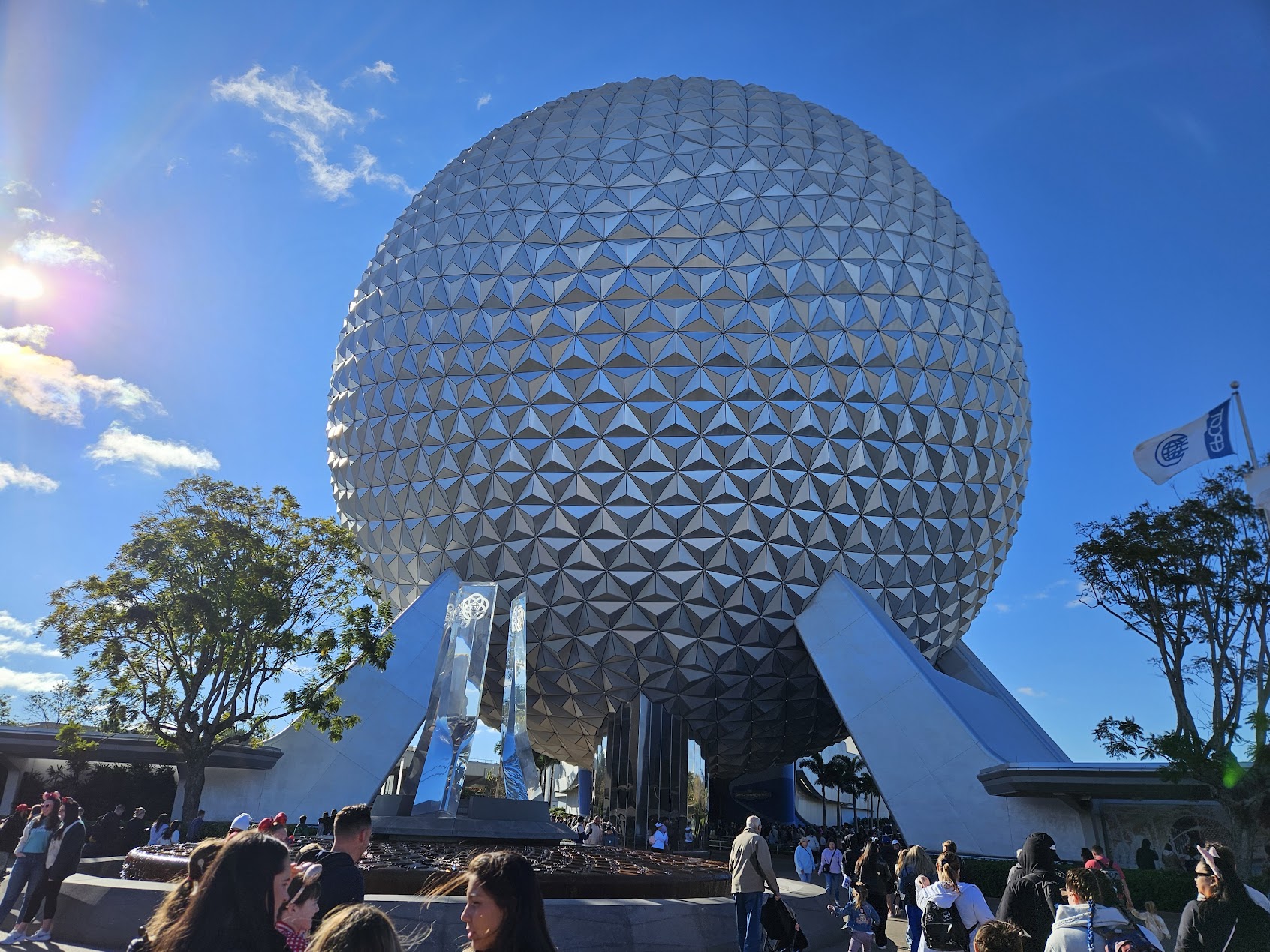 Name:  dw2_5_epcot.jpg
Views: 198
Size:  543.1 KB