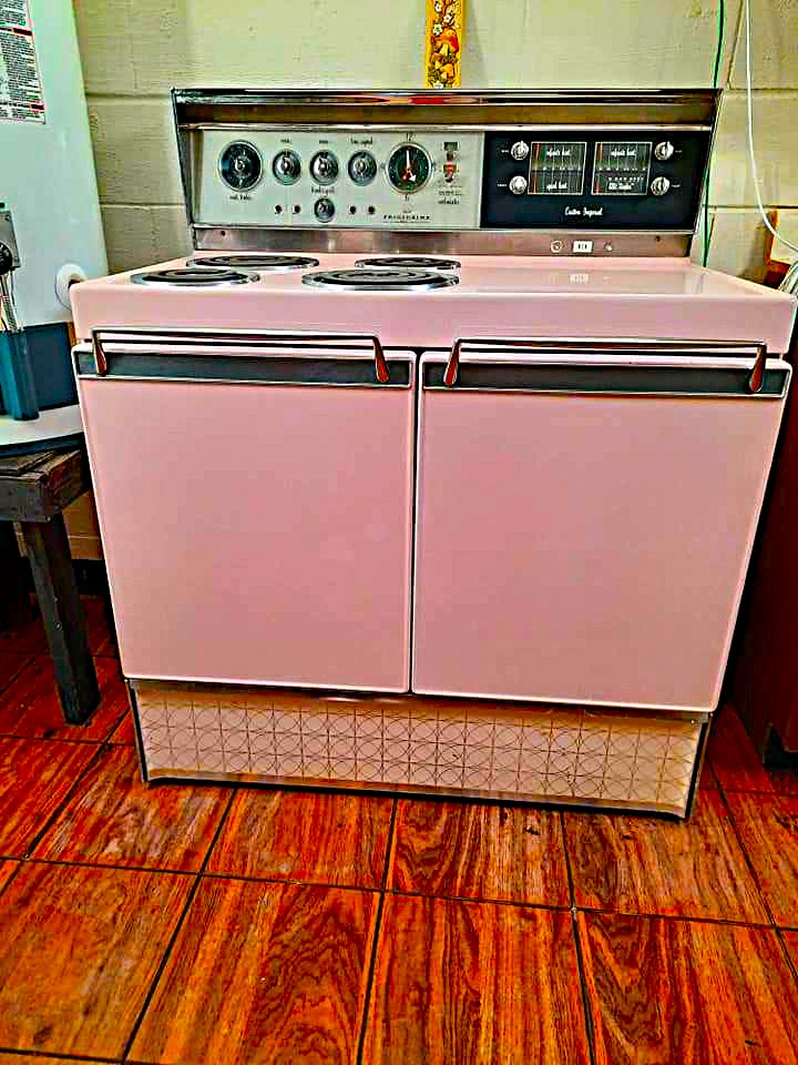 Name:  1959 Frigidaire Custom Imperial.jpg
Views: 325
Size:  167.1 KB