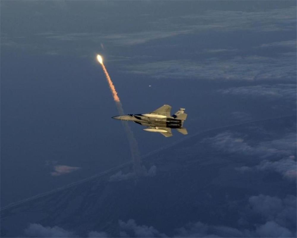 Name:  F15_SpaceShuttle_05.jpg
Views: 217
Size:  30.1 KB