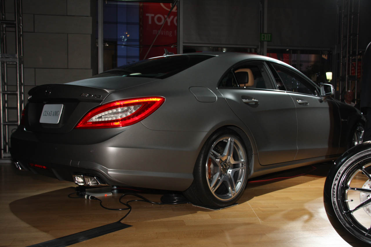 Name:  06-2012-mercedes-benz-cls63-amg-live.jpg
Views: 2634
Size:  119.9 KB